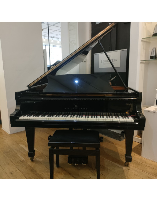 Steinway B211