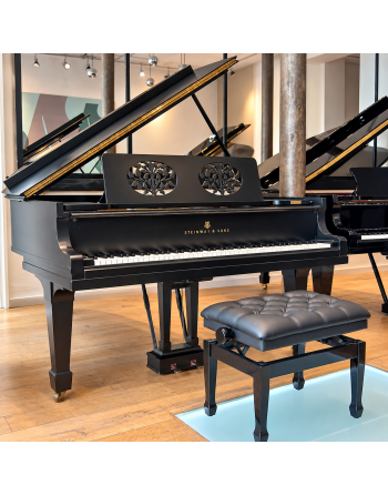 Steinway & Sons O