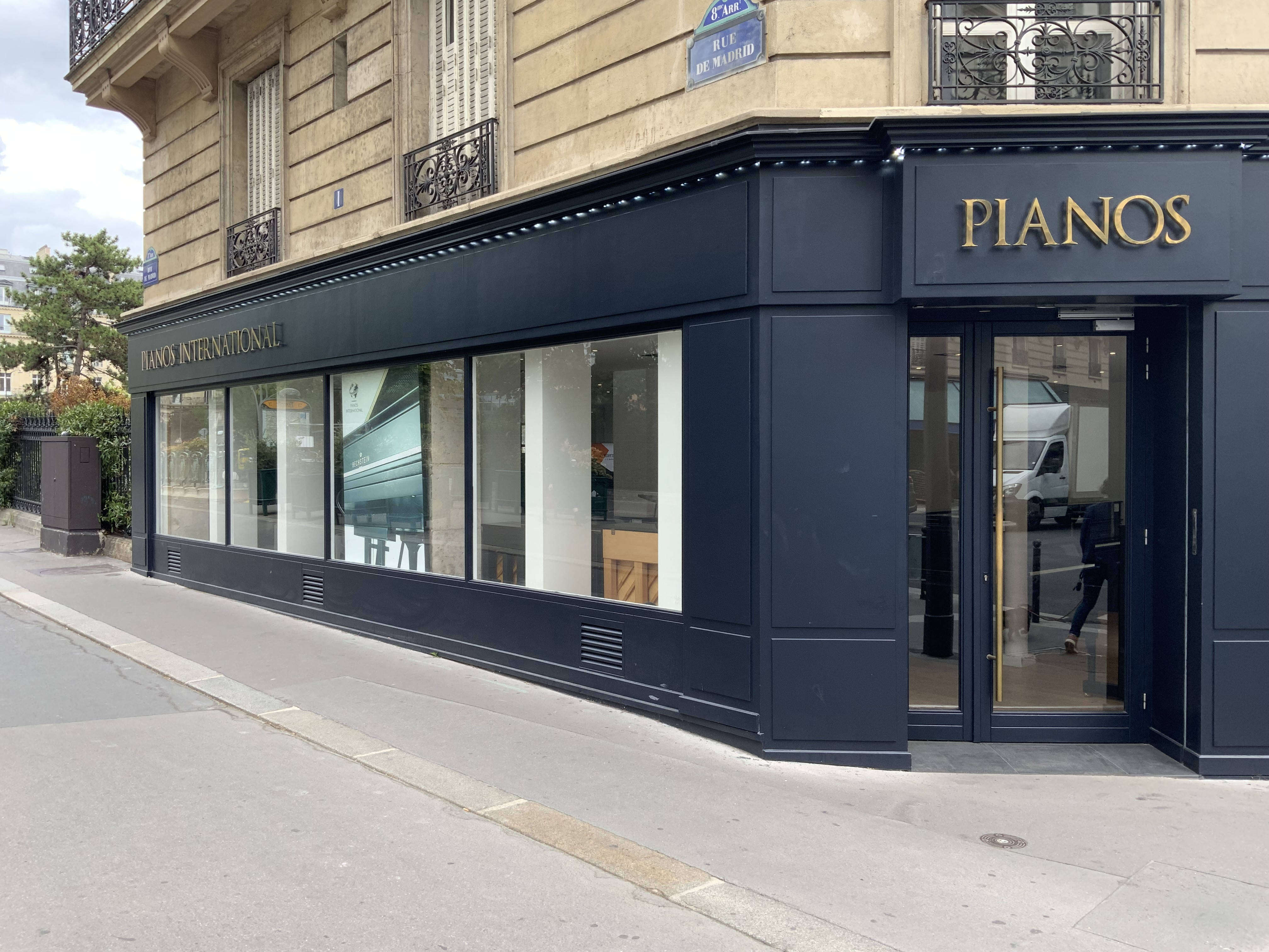 Paris 8